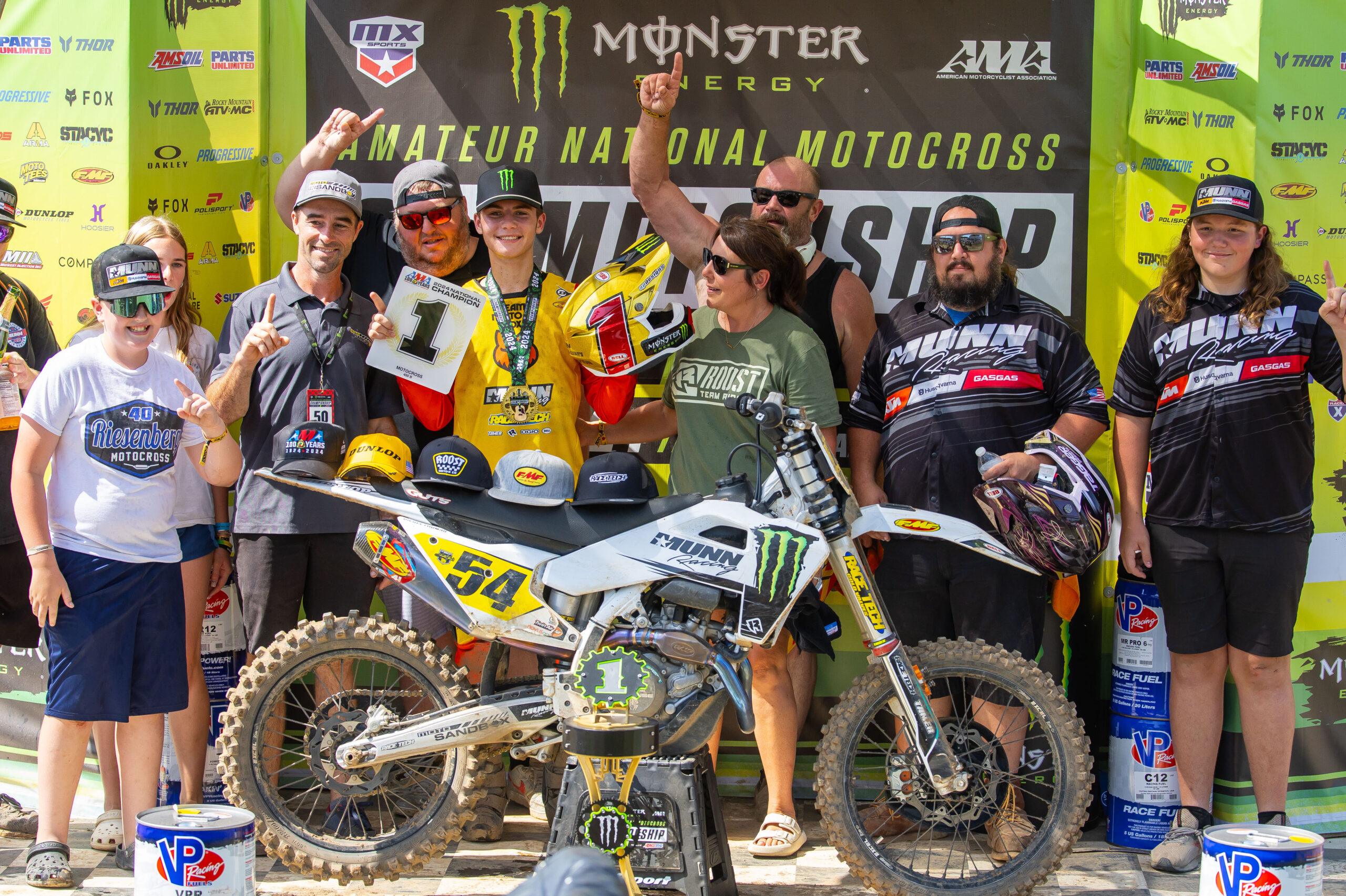 2024-loretta-lynn-national-friday-thomas