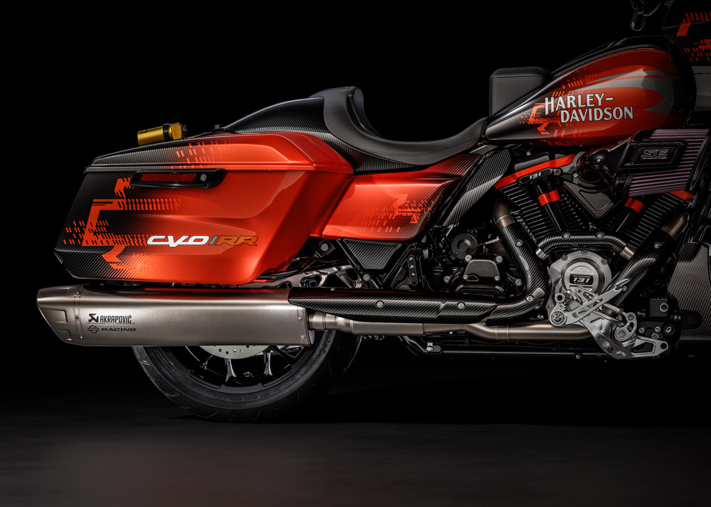 2025 Harley-Davidson CVO Road Glide RR exhaust