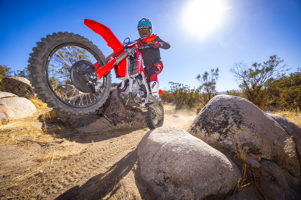 2025 Honda CRF450RX jumping 2025 Honda CRF450RX jumping