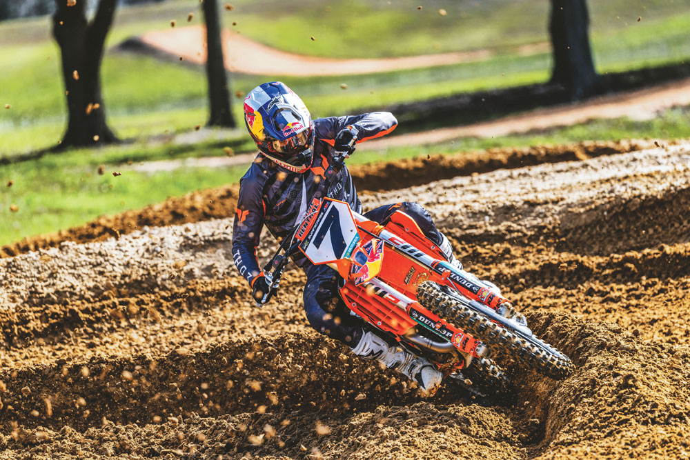 Aaron Plessinger wearing Thor Launchmode gearset in the Raid Charcoal/Black colorway