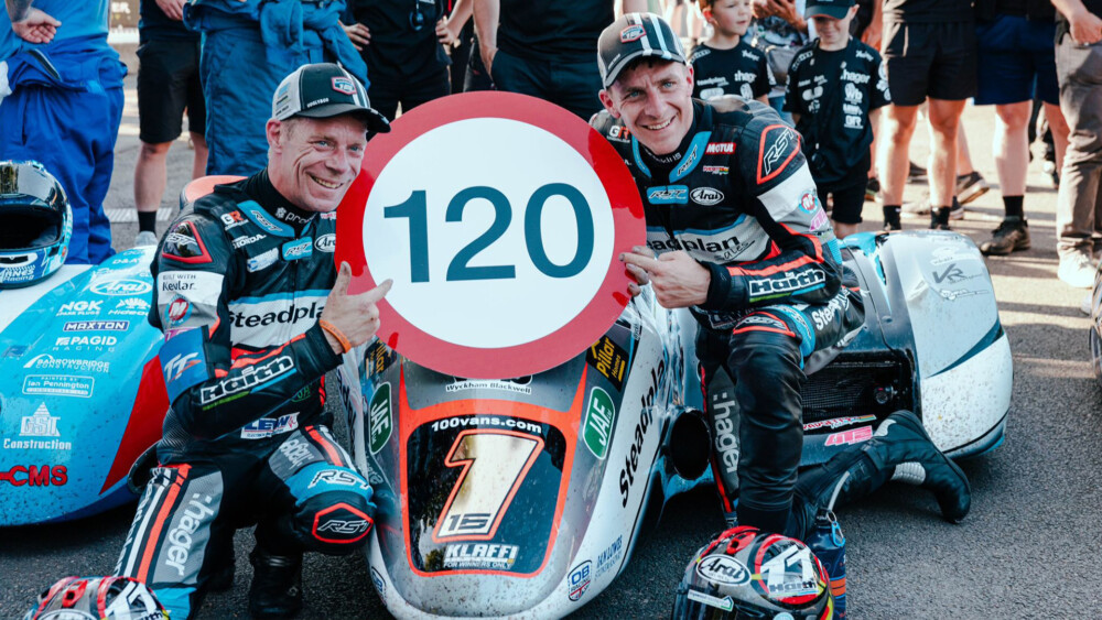BIRCHALLS-3WHEELING.MEDIA-SIDECAR-RACE-120MPH-IOMTT-2023