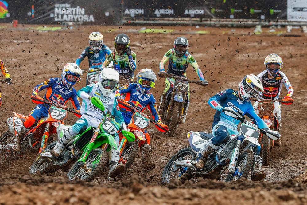 MXGP-ARGENTINA-ROUND-1-mx2-start