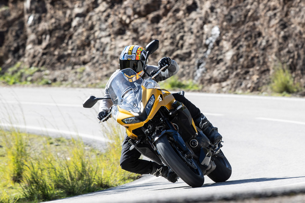 Triumph Tiger Sport 800 cornering Triumph Tiger Sport 800 cornering
