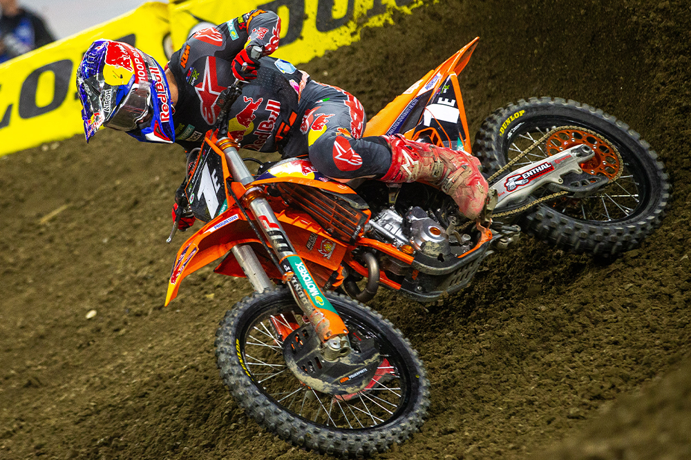 2025-indianapolis-supercross-cycle-news-vialle