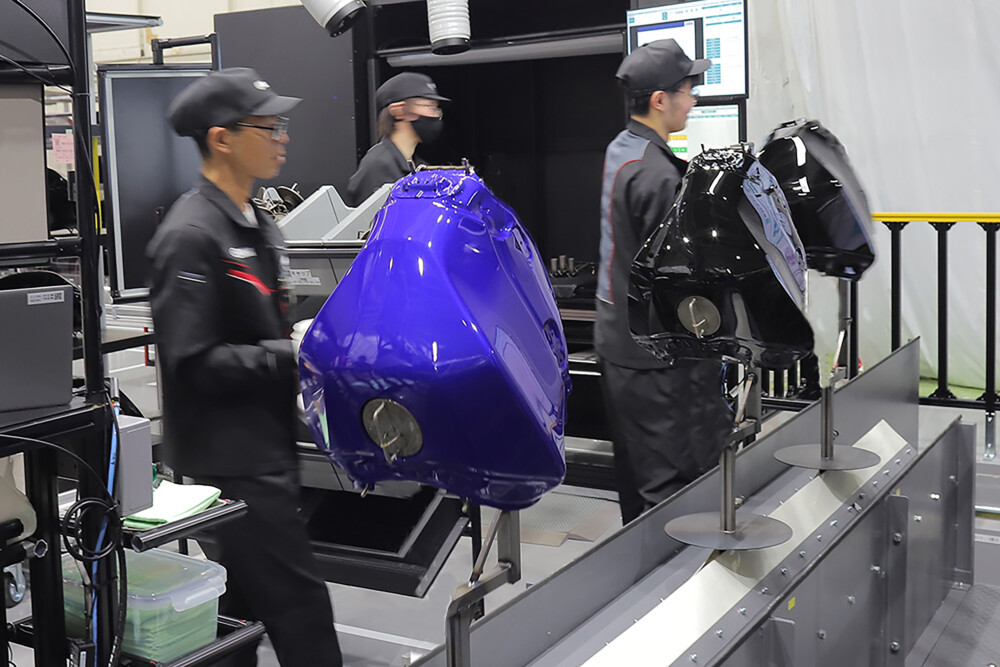 Yamaha Motor Motorcycle Industry's First Carbon-Neutral Paint